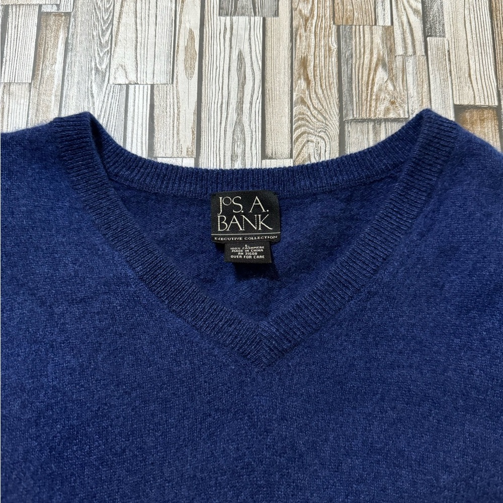 Jos A  Bank Cashmere Sweater Mens Large Blue 100%  V Neck Casual Preppy
